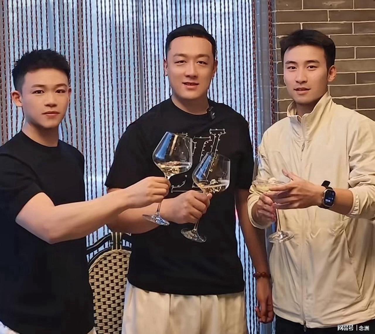 专业所以1xBET成功打造国际最大的在线企业娱乐中心服务